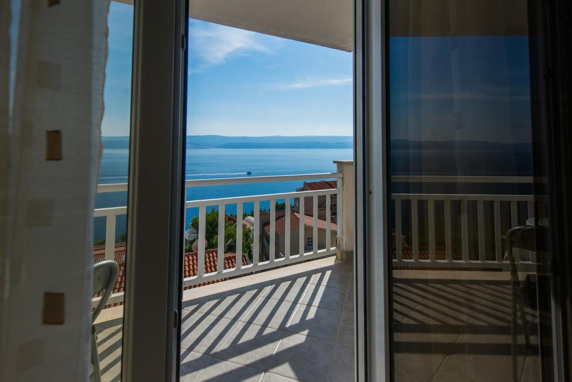 Bed And Breakfast Pero 3 Min Walk To The Beach Lokva Rogoznica Exterior foto