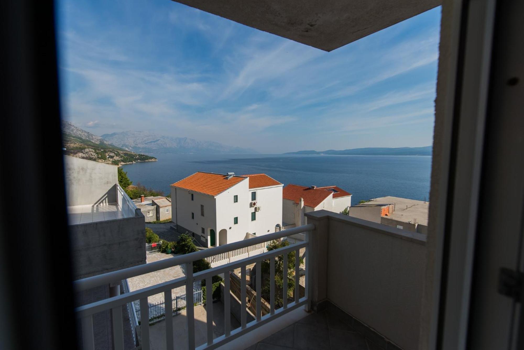 Bed And Breakfast Pero 3 Min Walk To The Beach Lokva Rogoznica Exterior foto